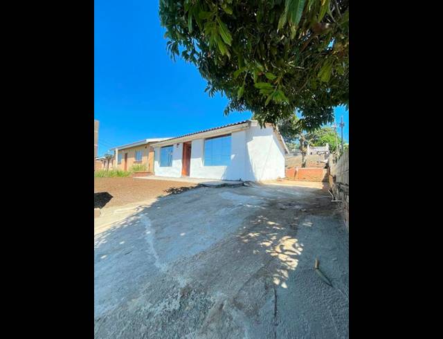 2 BEDROOM HOUSE FOR SALE IN KWAMASHU